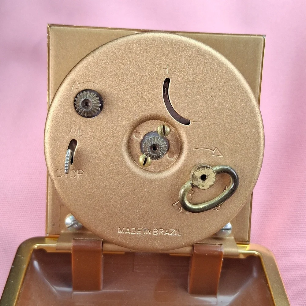 Seth Thomas Gold Travel Alarm Clock - White Dial - Picture 2 of 4